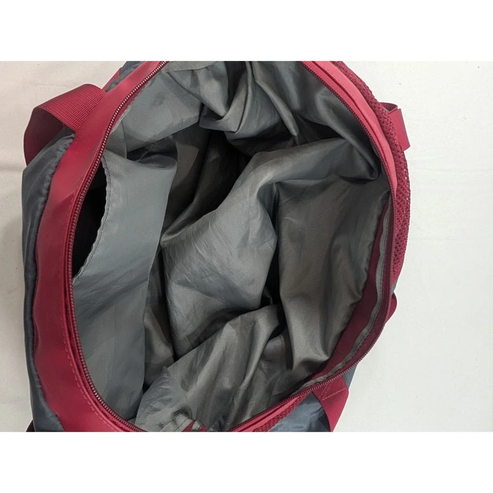 The North Face Apex Gym 32L nylon gym travel duffel bag Red Gray